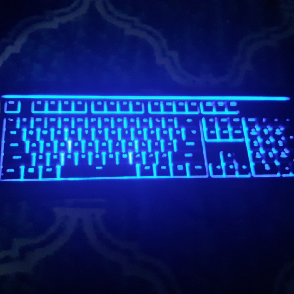 HYPER-REFINER GAMING LIGHT UP KEYBOARD